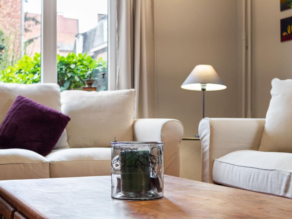 Stylish Apartment In Dinant Near The Maas Екстер'єр фото