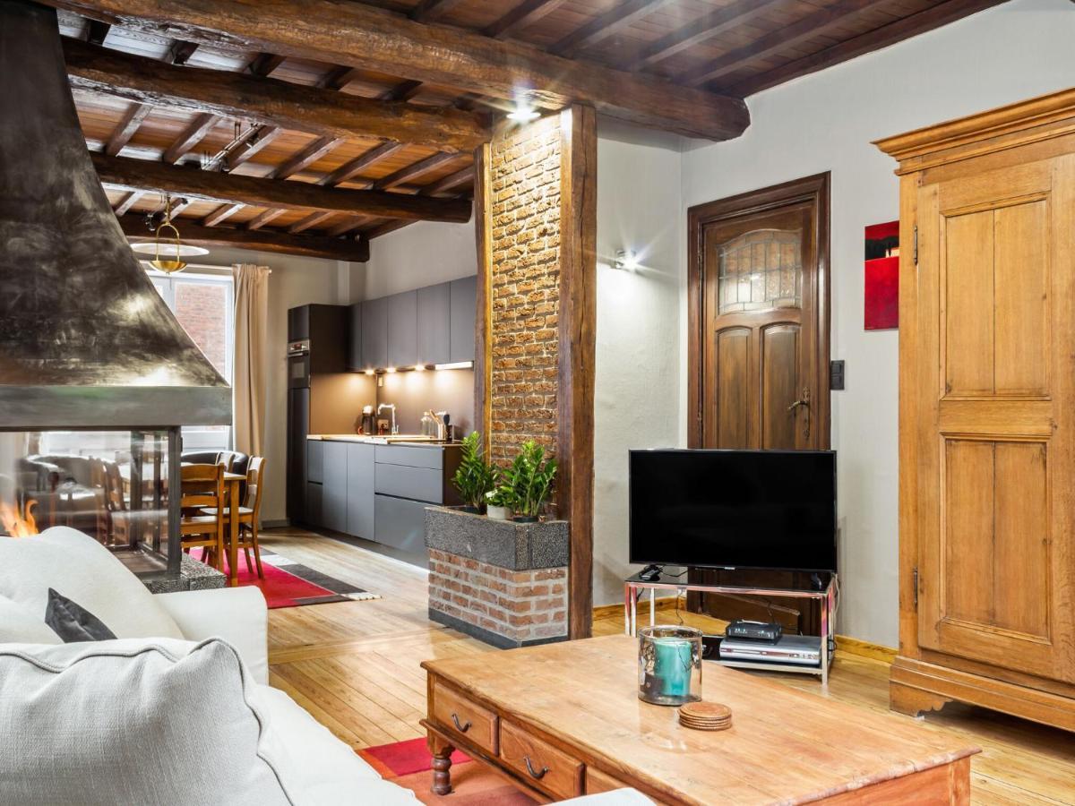 Stylish Apartment In Dinant Near The Maas Екстер'єр фото